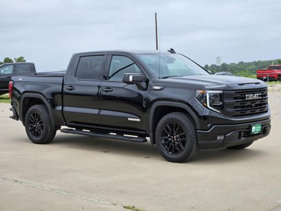 Used 2025 GMC Sierra 1500 Elevation w/ Elevation Premium Package
