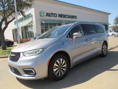 Used 2021 Chrysler Pacifica Touring-L