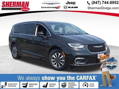 Used 2023 Chrysler Pacifica Touring-L