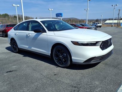 New 2025 Honda Accord SE