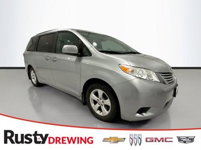 Used 2017 Toyota Sienna LE
