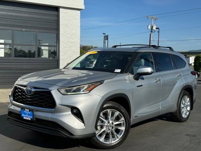 Used 2021 Toyota Highlander Limited