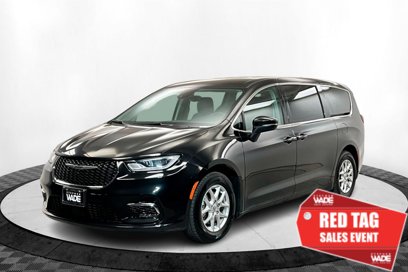 Used 2023 Chrysler Pacifica Touring-L