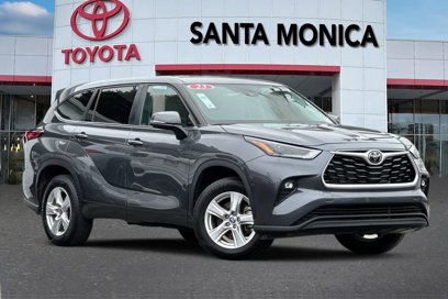 Used 2023 Toyota Highlander LE