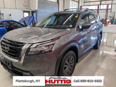 Used 2024 Nissan Pathfinder SV