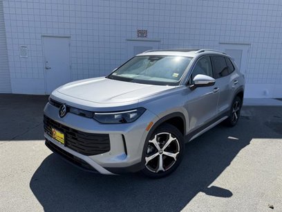 New 2025 Volkswagen Tiguan SE