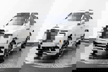 New 2025 Rolls-Royce Cullinan Black Badge