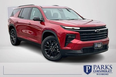 New 2025 Chevrolet Traverse LT w/ Enhanced Driving Package