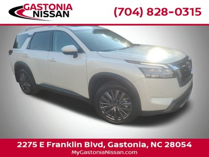 Used 2024 Nissan Pathfinder SL w/ SL Premium Package