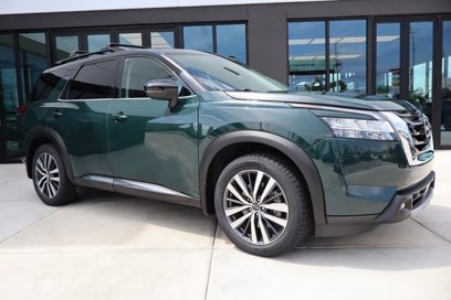 Used 2022 Nissan Pathfinder Platinum