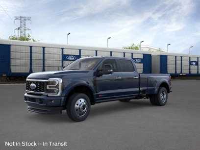 New 2025 Ford F450 Platinum w/ FX4 Off-Road Package