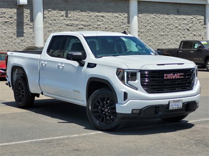 Used 2025 GMC Sierra 1500 Elevation