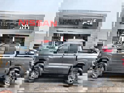 New 2025 Nissan Frontier SV w/ SV Convenience Package