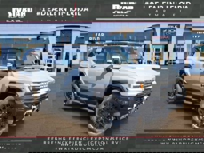 New 2025 GMC Hummer EV 2X w/ LPO, Dark Essentials Package