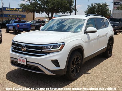 Used 2023 Volkswagen Atlas SE w/ Black Wheel Package