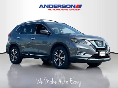 Used 2017 Nissan Rogue SL