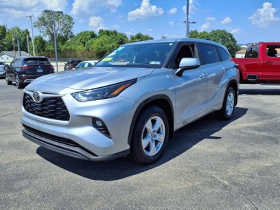 Used 2023 Toyota Highlander LE
