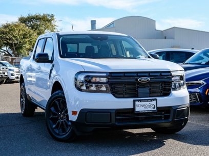 New 2024 Ford Maverick Lariat w/ Black Appearance Package