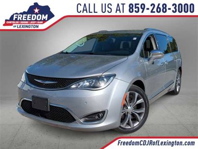 Used 2019 Chrysler Pacifica Limited w/ Advanced Safetytec Group