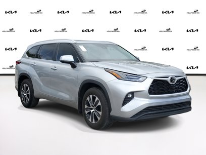 Used 2023 Toyota Highlander XLE