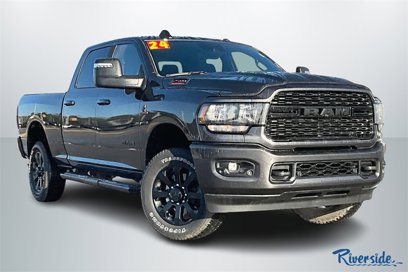 New 2024 RAM 2500 Big Horn w/ Night Edition