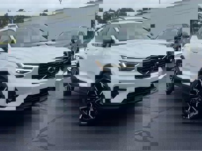 Certified 2025 Volvo XC40 B5 Ultra