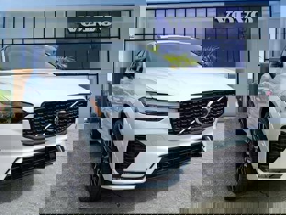 Certified 2022 Volvo XC60 B5 R-Design w/ Advanced Package