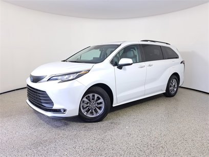 Used 2023 Toyota Sienna XLE