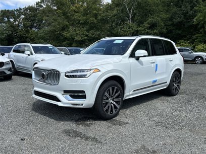 New 2025 Volvo XC90 B6 Plus w/ Protection Package Premier