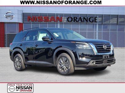 New 2025 Nissan Pathfinder SV
