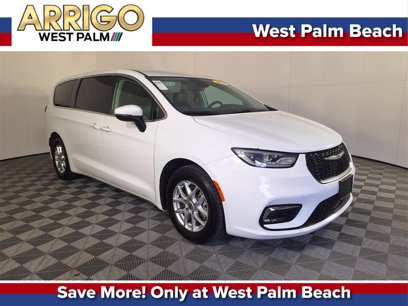 Certified 2023 Chrysler Pacifica Touring-L