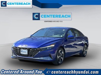 Used 2022 Hyundai Elantra SEL w/ Convenience + Premium Package
