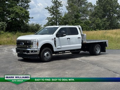 New 2025 Ford F350 XL w/ XL Chrome Package