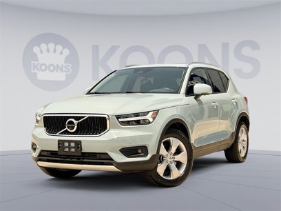 Used 2019 Volvo XC40 T5 Momentum