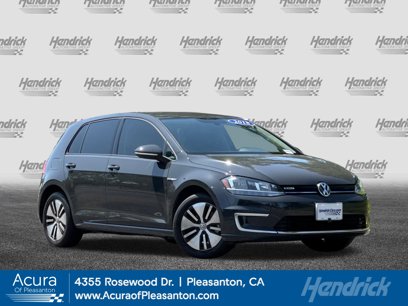Used 2018 Volkswagen e-Golf SE w/ DC Fast Charging Package