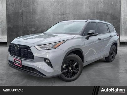 New 2025 Toyota Highlander XLE