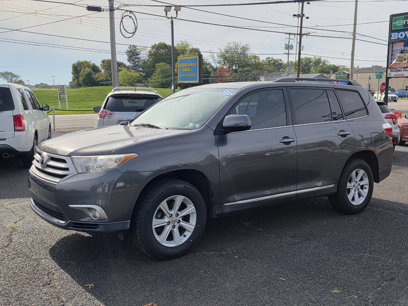 Used 2012 Toyota Highlander SE