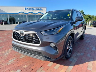 Used 2022 Toyota Highlander XLE