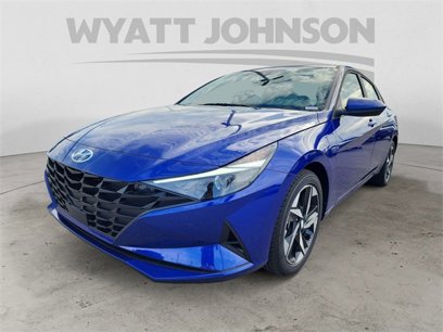 Used 2023 Hyundai Elantra SEL w/ Convenience Package
