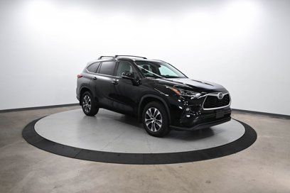 Used 2022 Toyota Highlander XLE