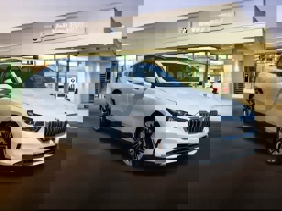 New 2025 BMW 530i w/ Premium Package