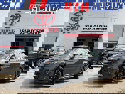 New 2025 Toyota Camry SE