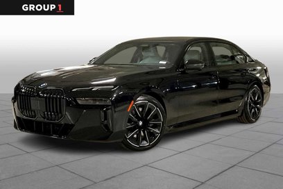New 2025 BMW 750e xDrive w/ Premium Package