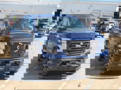 Used 2022 Nissan Titan SV
