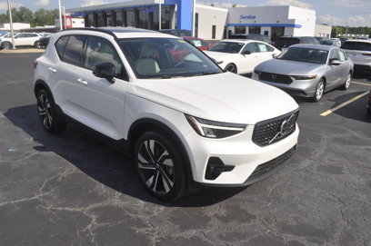 Used 2024 Volvo XC40 B5 Plus w/ Protection Package Premier