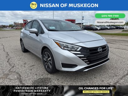 New 2025 Nissan Versa SV w/ Trunk Package