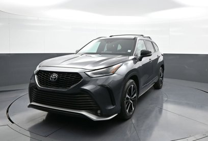Certified 2021 Toyota Highlander XSE