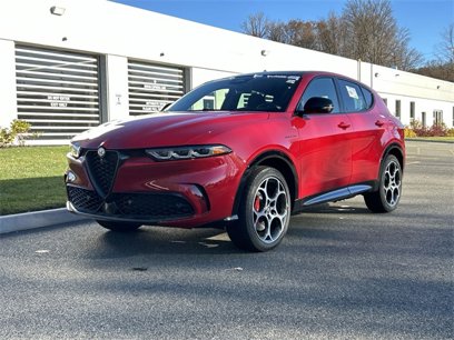 New 2025 Alfa Romeo Tonale w/ Premium Package