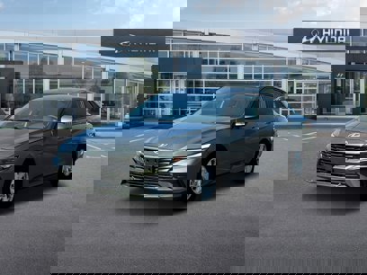 New 2025 Hyundai Elantra SE