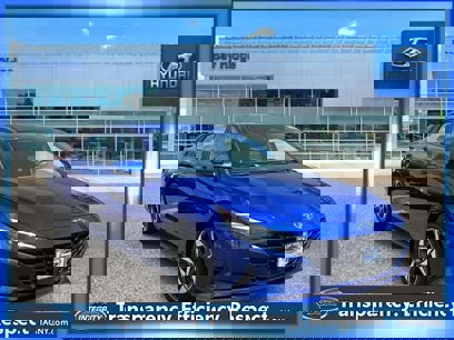Used 2023 Hyundai Elantra SEL w/ Convenience Package